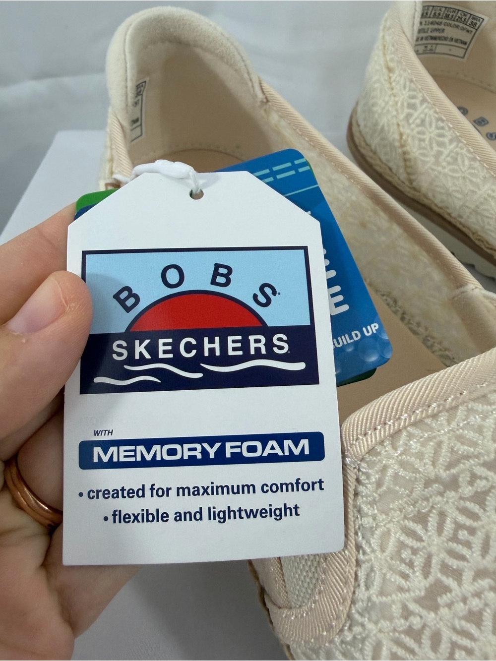 NWT Skechers From Bobs Women’s Size 8.5 Cream Slip-On Loafers with Textured Knit - Picture 2 of 10